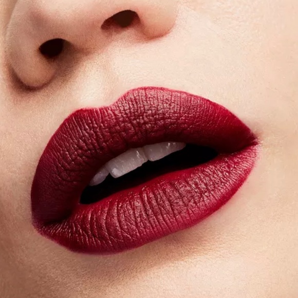 MAC Matte Lipstick DIVA 603 *DISCONTINUED* - Picture 6 of 15